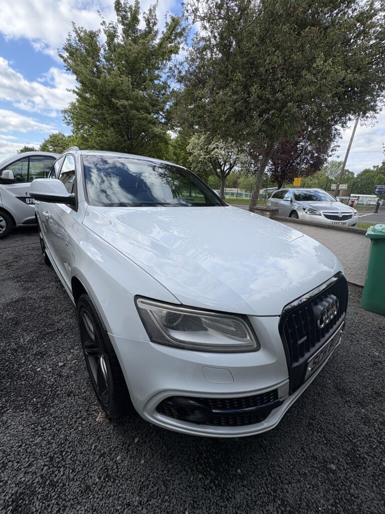 V-Power completed a 10-hour full day detail on a white 2013 Audi Q5, including interior deep cleaning, exterior wash, wheel cleaning, leather care and engine bay refresh.